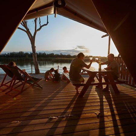 Camping Nautic Almata Glamping Hotel Castello  D'Empuries Exterior photo