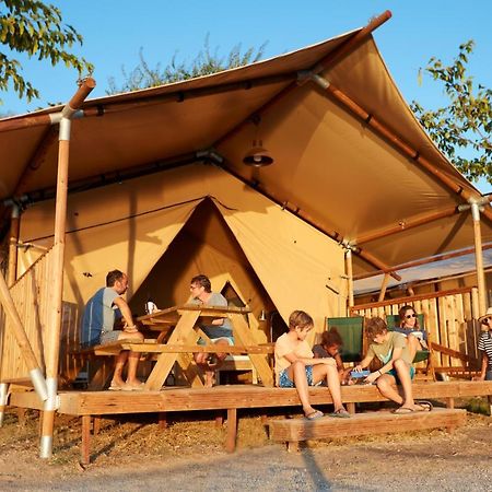 Camping Nautic Almata Glamping Hotel Castello  D'Empuries Exterior photo